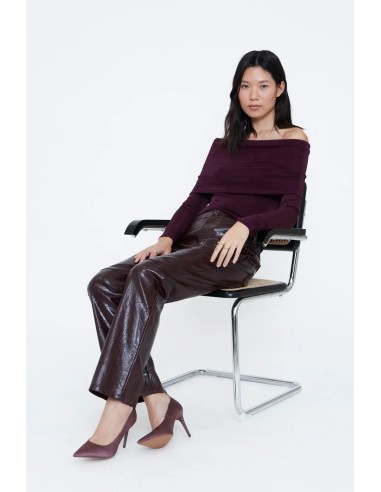 PANTALON CUERO SINTÉTICO BURDEOS
