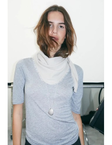 CAMISETA GRIS MODAL CUELLO