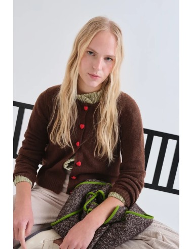 CARDIGAN MARRON CON BOTONES DE CORAZON ROJO 10244