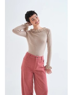 TOP CON VOLANTES DE PUNTO BEIGE 10301