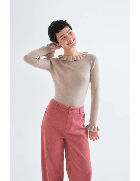 TOP CON VOLANTES DE PUNTO BEIGE 10301