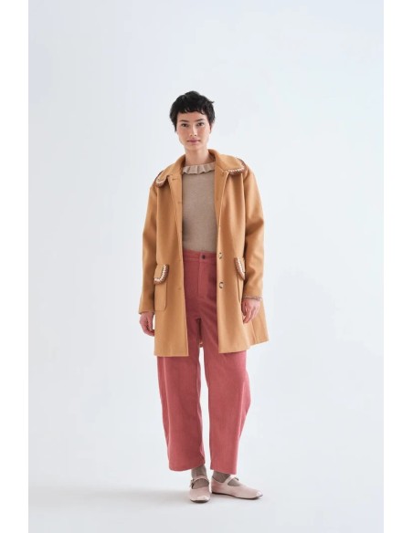 TOP CON VOLANTES DE PUNTO BEIGE 10301