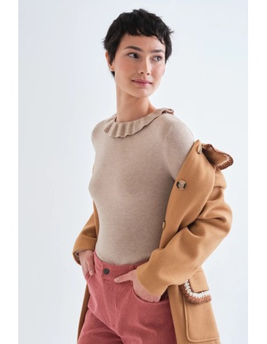 TOP CON VOLANTES DE PUNTO BEIGE 10301