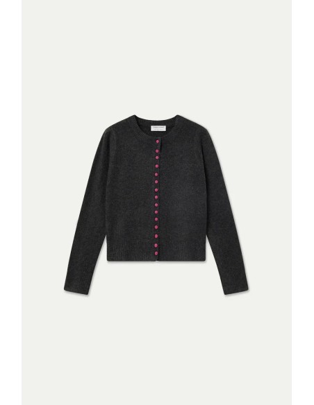 CARDIGAN GRIS OSCURO CON BOTONE ROSA 10239