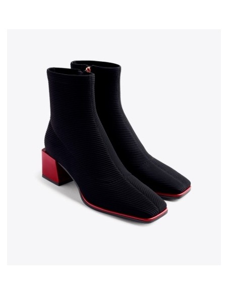 BOTIN ELASTICO NEGRO