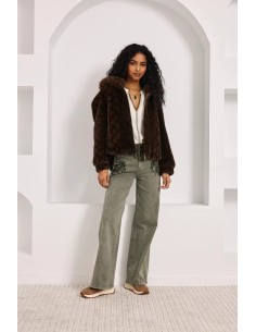 ABRIGO PELO BOMBER CAPUCHA NEBET 2