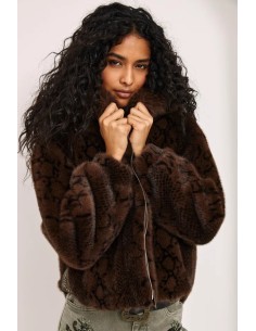 ABRIGO PELO BOMBER CAPUCHA NEBET