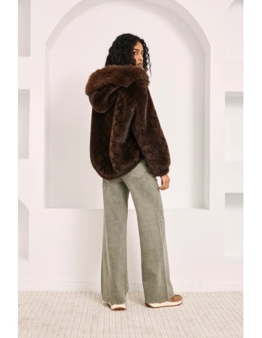 ABRIGO PELO BOMBER CAPUCHA NEBET