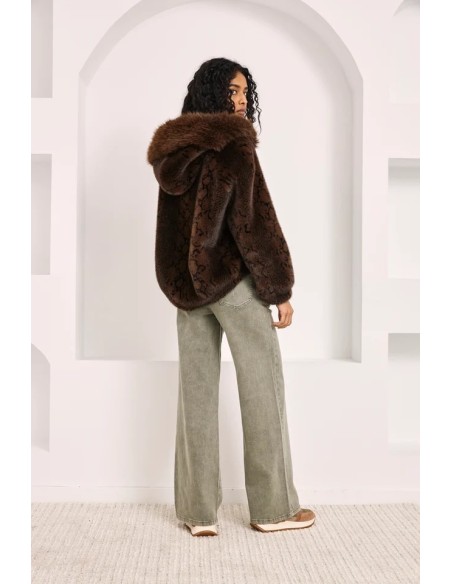 ABRIGO PELO BOMBER CAPUCHA NEBET
