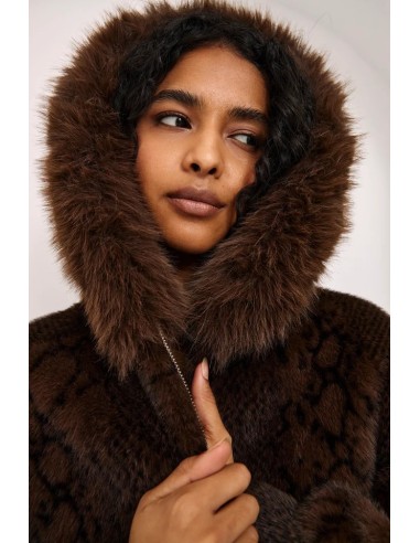 ABRIGO PELO BOMBER CAPUCHA NEBET